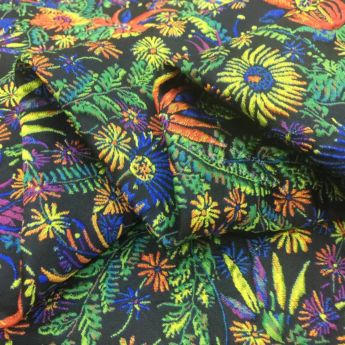 Европейская и американская Высококачественная жаккардовая ткань с зелеными