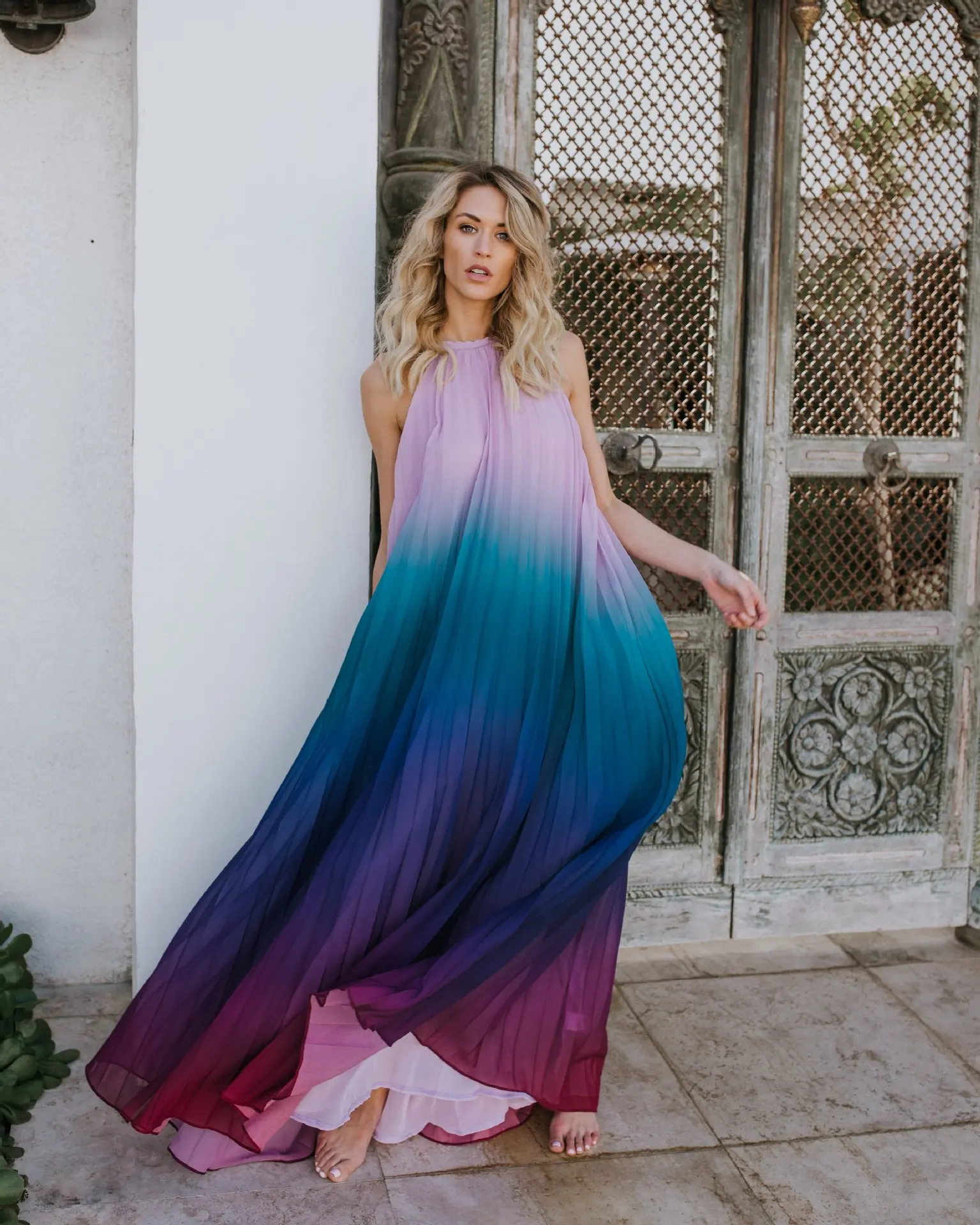 

Spring Summer New Chiffon Beach Dress Women Backless Hanging Neck Maxi Dress