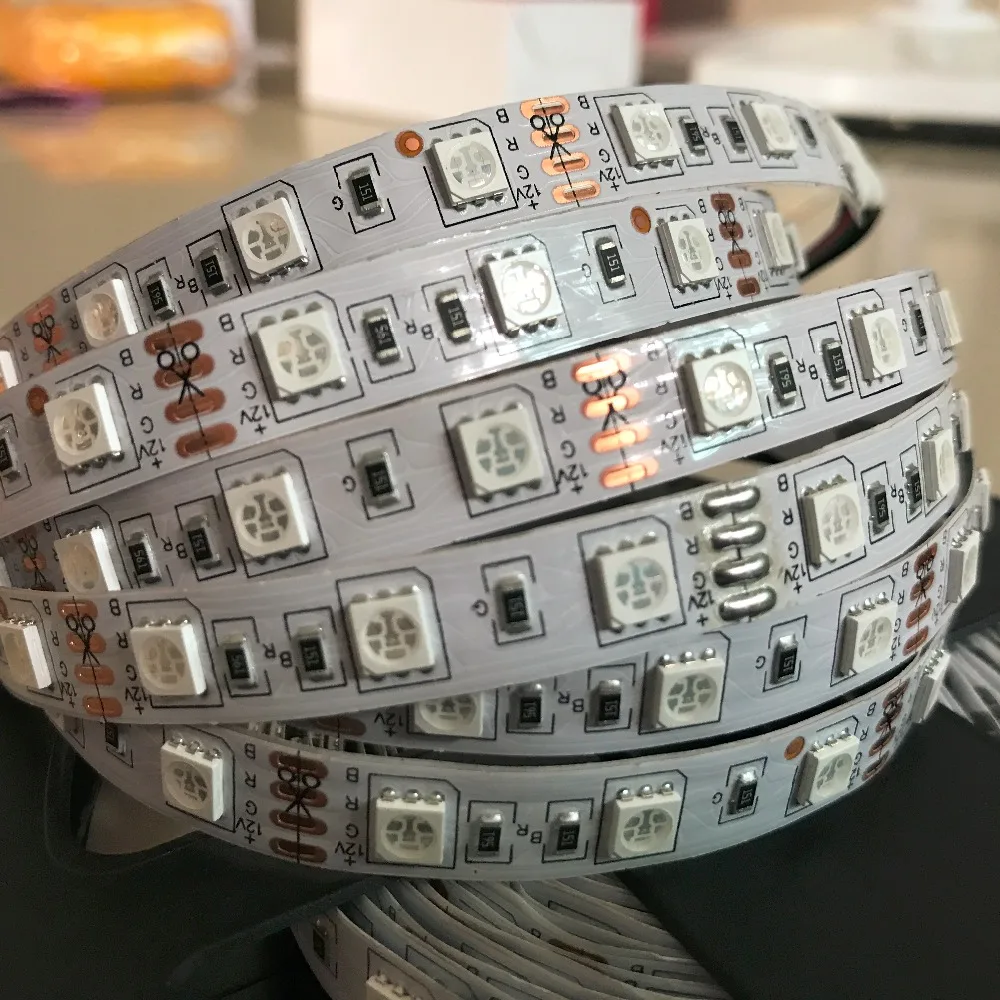 12 В постоянного тока 24В светодиодный ленточный 5050 SMD 5 м 300 светодиодный 60 светодиодный/м гибкий светодиодный водонепроницаемый не водонепроницаемый теплый/белый/RGB Диодная лента светодиодный светильник