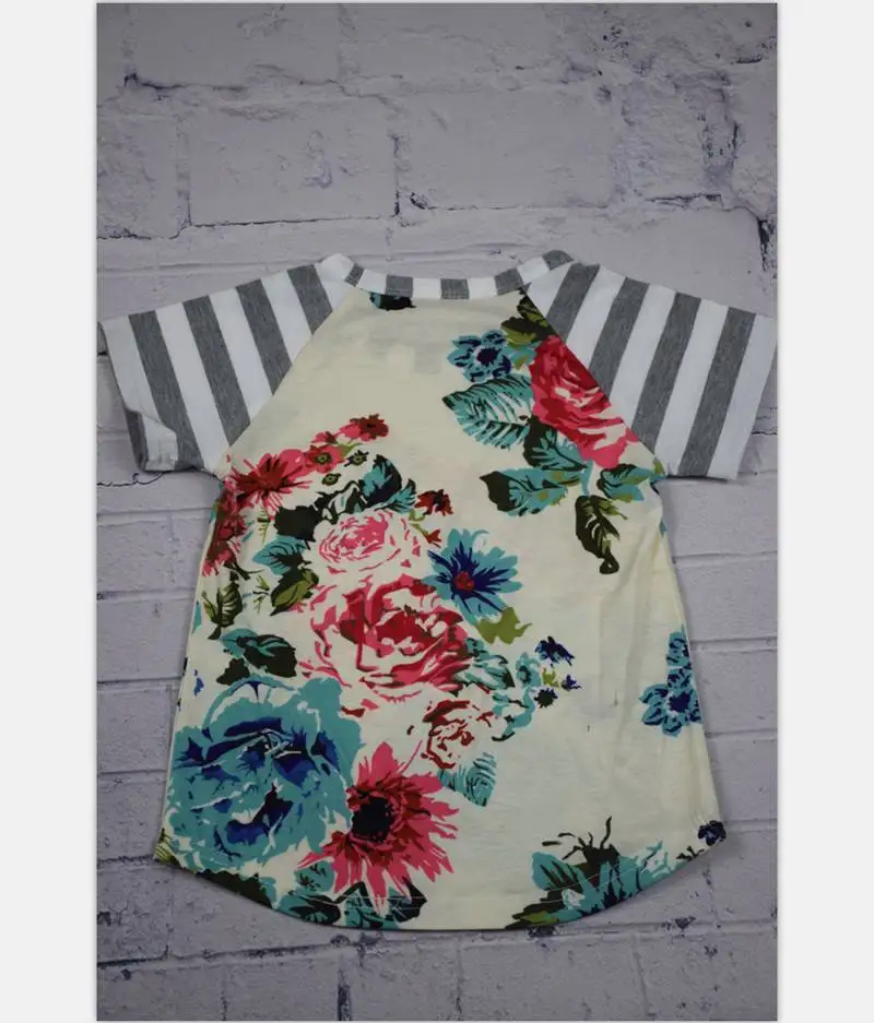 Футболки для матери и дочери с цветами 2018 семейная одинаковая одежда дети