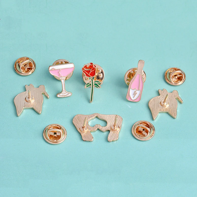 1 шт. металлическая брошь на пуговицах с изображением мультяшной розы кота