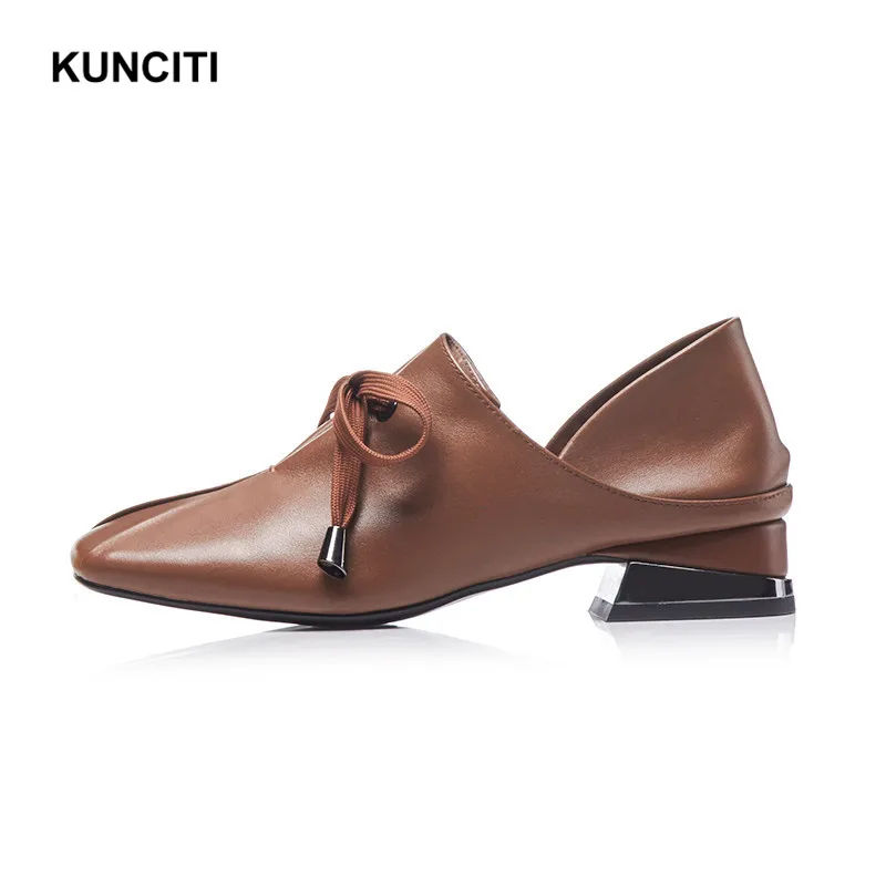 KUNCITI/; женские лоферы на низком каблуке с квадратным носком; обувь из натуральной кожи на толстом каблуке со шнуровкой; женские пикантные Туфли-гладиаторы; F83