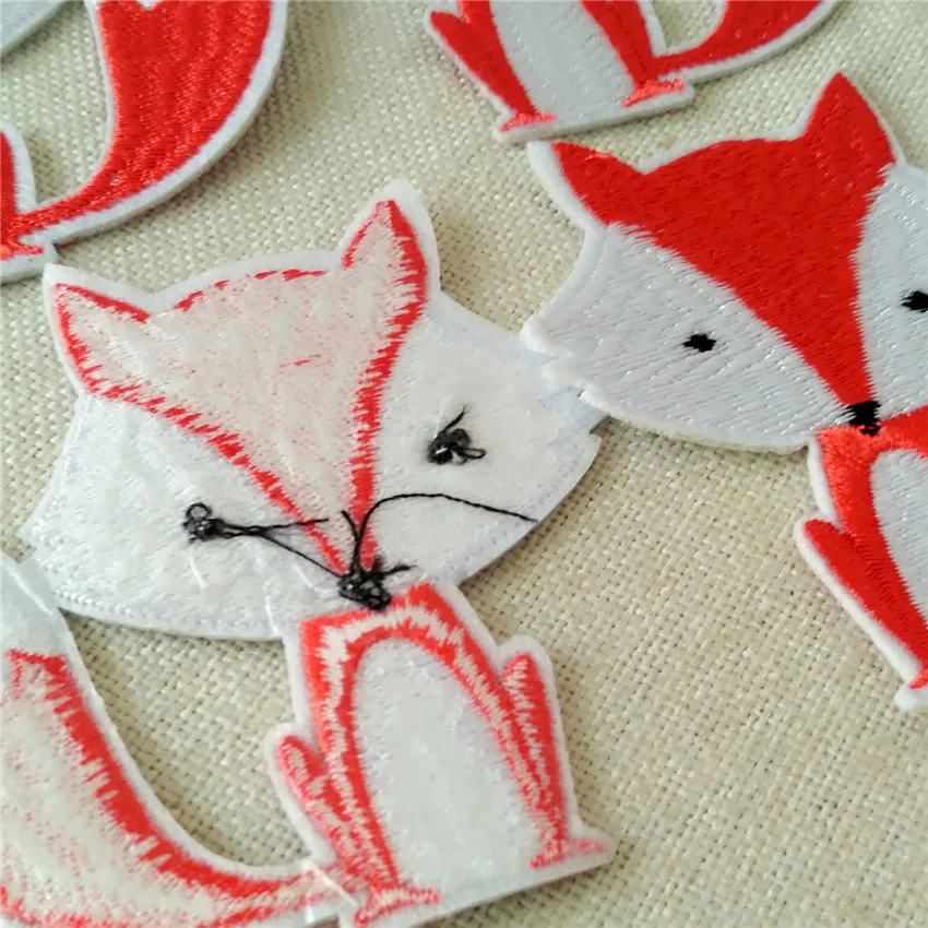 Послушание оптовая продажа 50 шт. мультфильм лиса животного вышитые патч железа