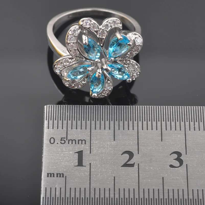 Идеальный набор серебряных украшений небесно голубого цвета с кубическим