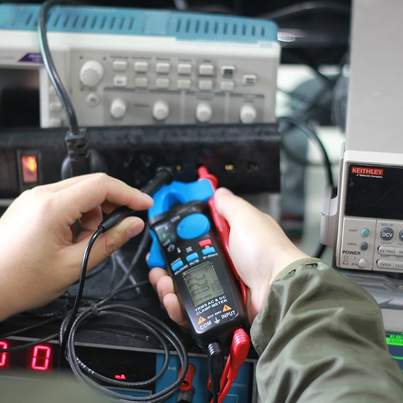 Токоизмерительные клещи ACM91 TRMS AC/DC с автоматическим выбором диапазона 6000