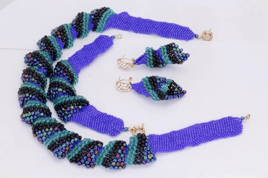 Комплект из колье и серёг в африканском стиле|Ювелирные наборы| |