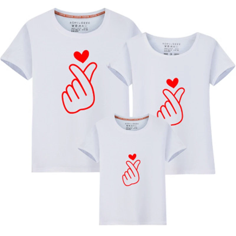 Одинаковая одежда для всей семьи папы мамы сына и дочки футболка новая мама папа