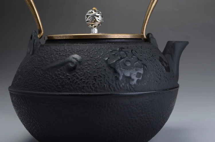 Настоящий чугунный чайник японский чайный набор Tetsubin посуда для напитков 1200 мл