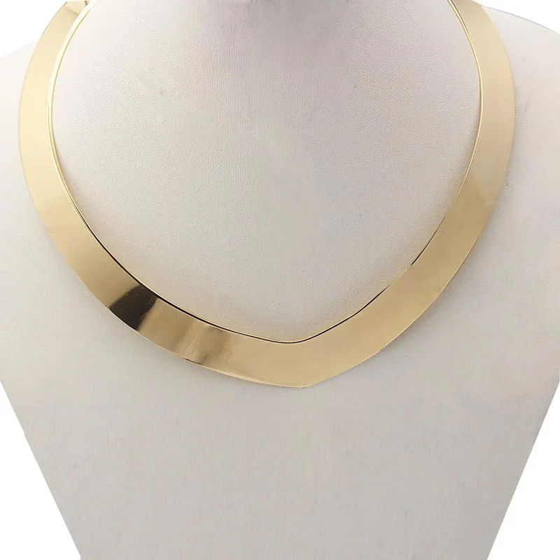 New Design Stainless Steel Yellow Color Nice Heart Shiny Plain Choker Necklace Women Punky Necklace Jewelry European Style (art.: 796e71c9e) - 796e71c9e