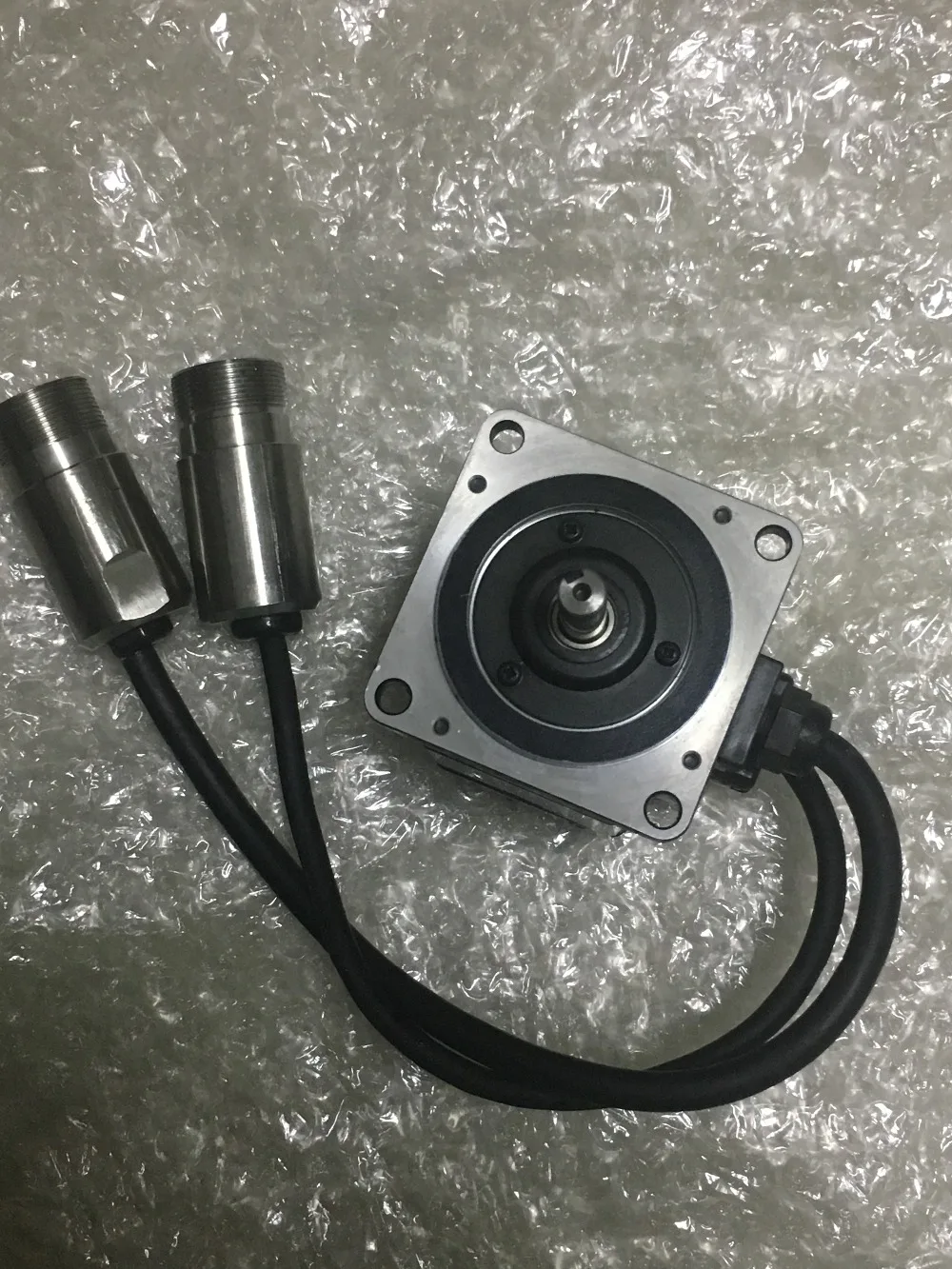 

SGMPH-01AAE4SD 100W AC servo motor SGMPH series 100% tested