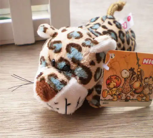 

Home love animals Green Spotted Leopard Refrigerator Sticker Fridge Magnet For Kids Message Holder Home Decor