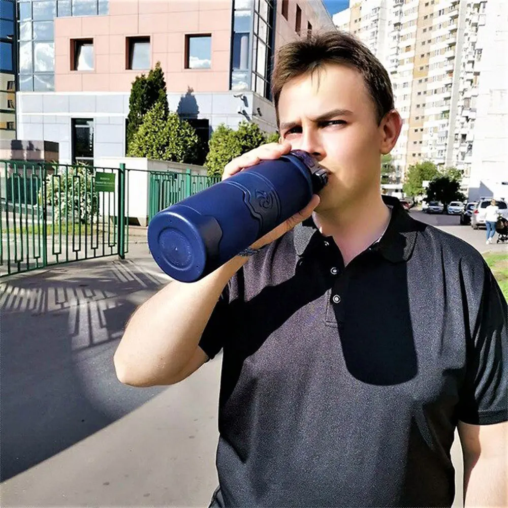 Бутылка для воды ZORRI протеиновый спортивный шейкер бутылка заварки фруктов синяя