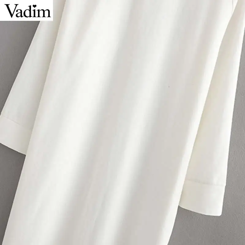 Женское платье средней длины Vadim белое Повседневное до середины икры с длинным