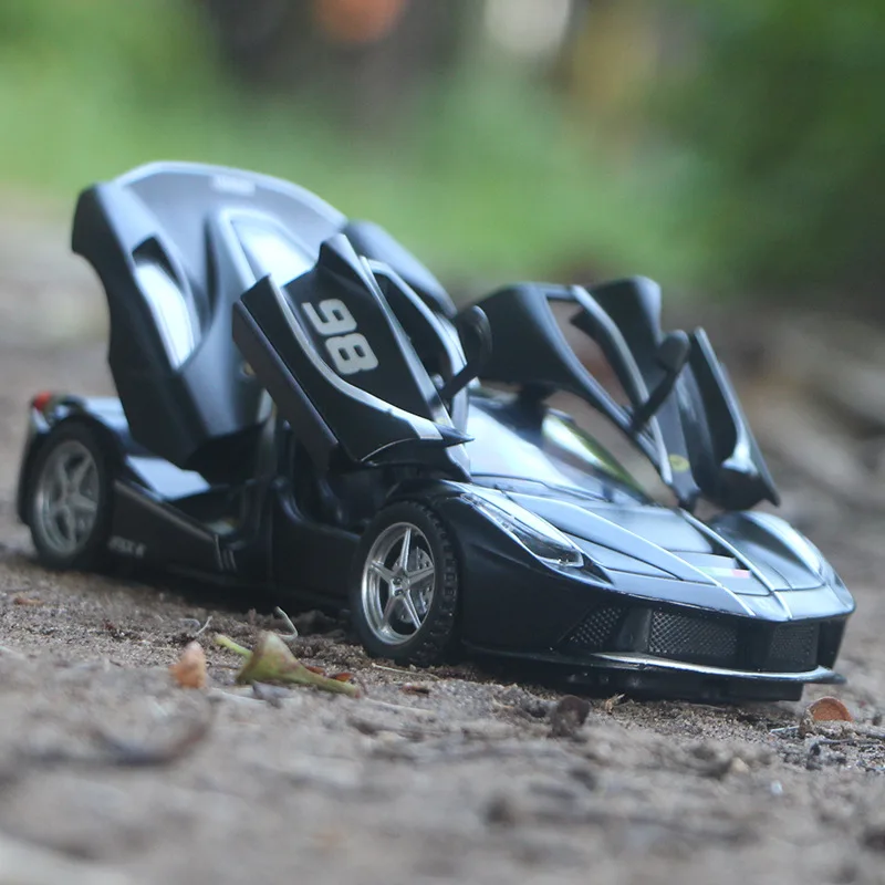 1:32 diecast alloy car model simulation FXX K sports children's toy sound and light pull back kids ornament gift | Игрушки и хобби