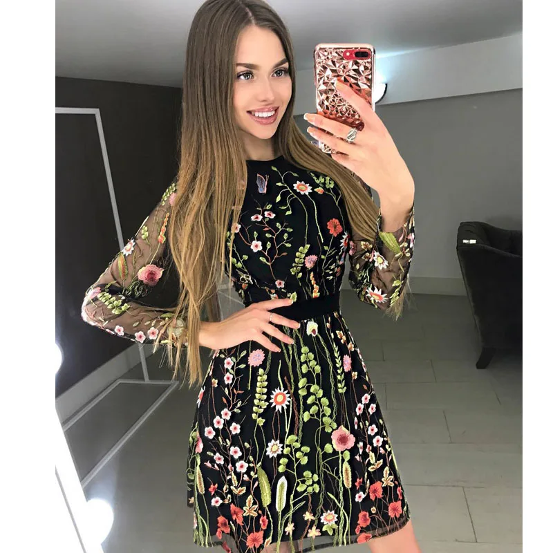 Женское платье с вышивкой кружевное Сетчатое трапеция длинным рукавом весна