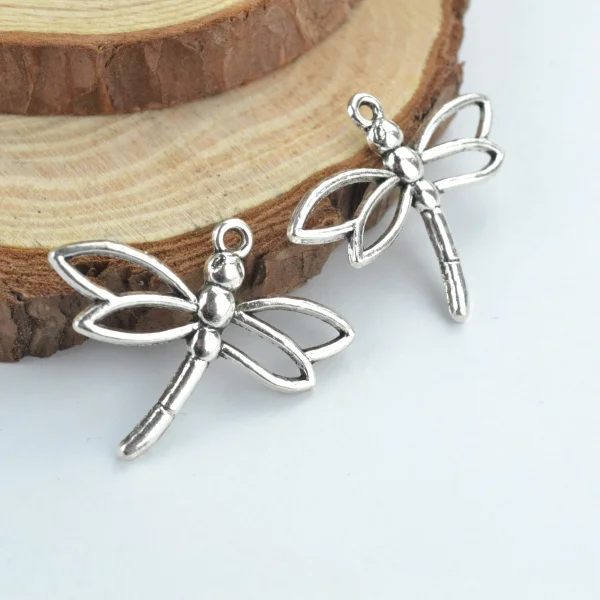

15Pcs Zinc Alloy dragonfly Charm vintage Tibetan Silver Pendant Jewelry Products Charms Diy Pendants For Necklace Bracelets D283