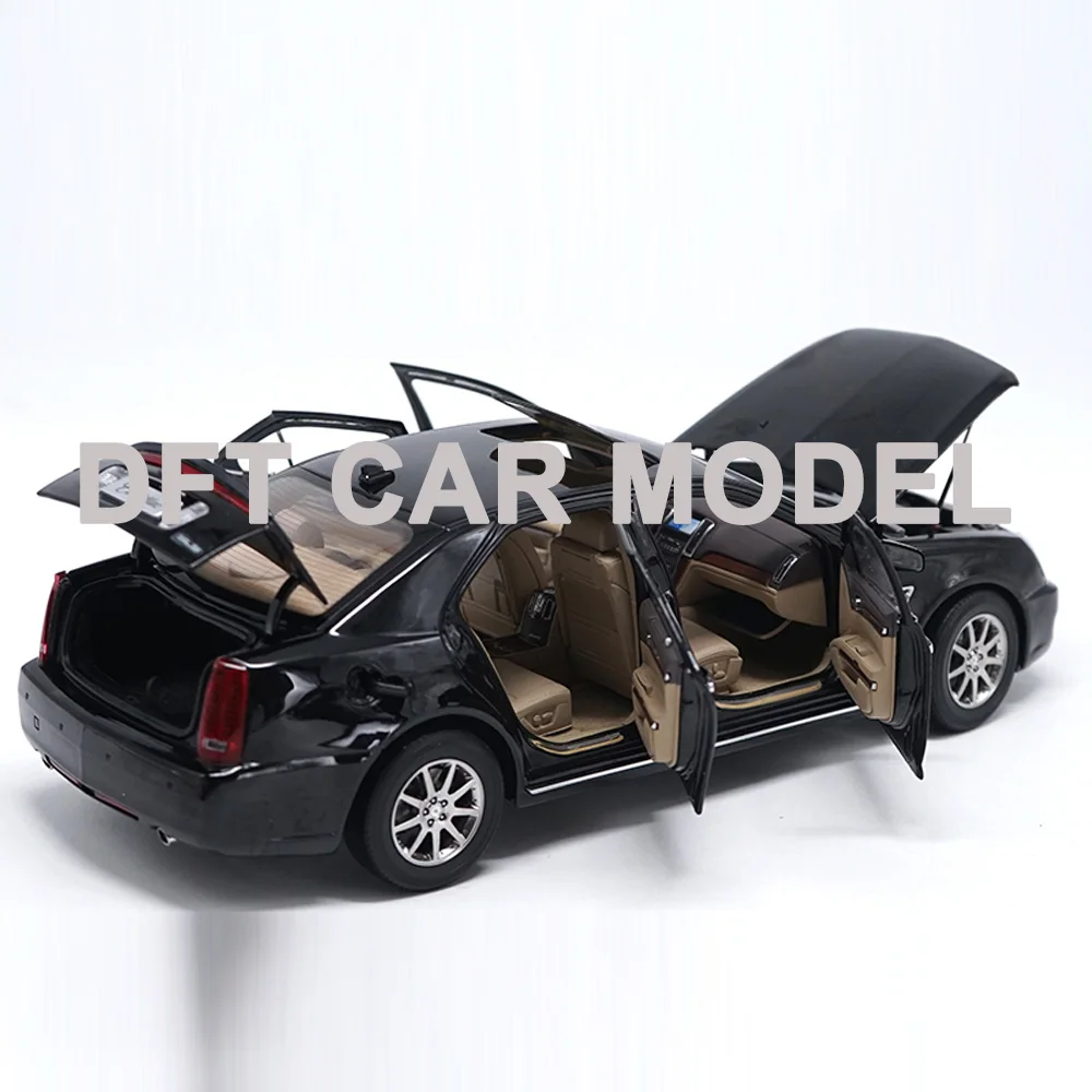 Литая игрушечная машинка Cadillac 1:18 SLS модель детского автомобиля оригинальные