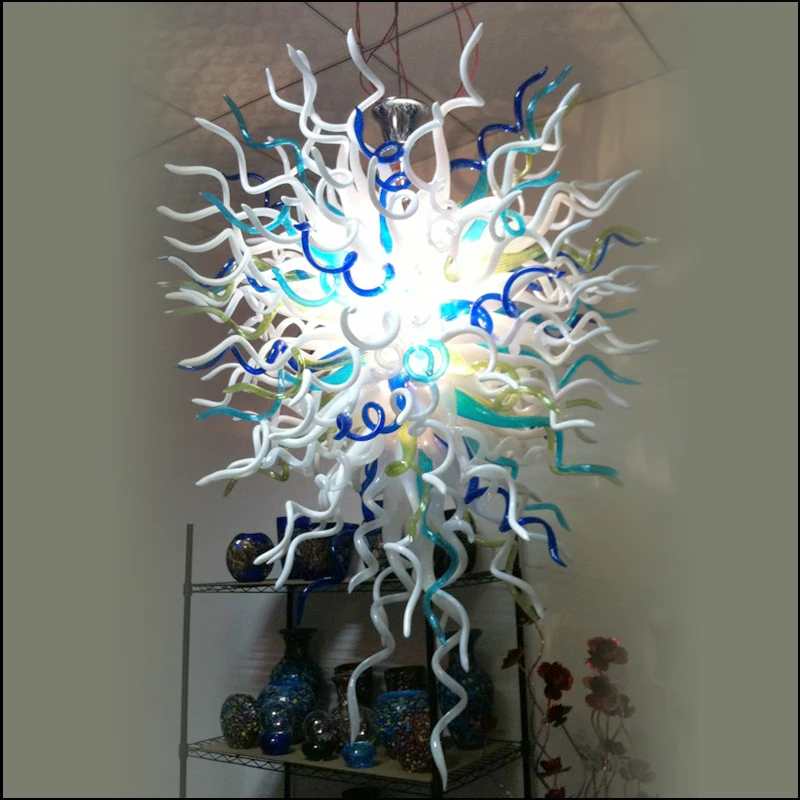 Сделанная на заказ люстра из муранского стекла ручной работы в стиле Chihuly лампы в прозрачном и белом цвете городской дизайн для дома
Сделанная на заказ люстра из муранского стекла ручной работы в стиле Chihuly лампы в прозрачном и белом цвете городской дизайн для дома