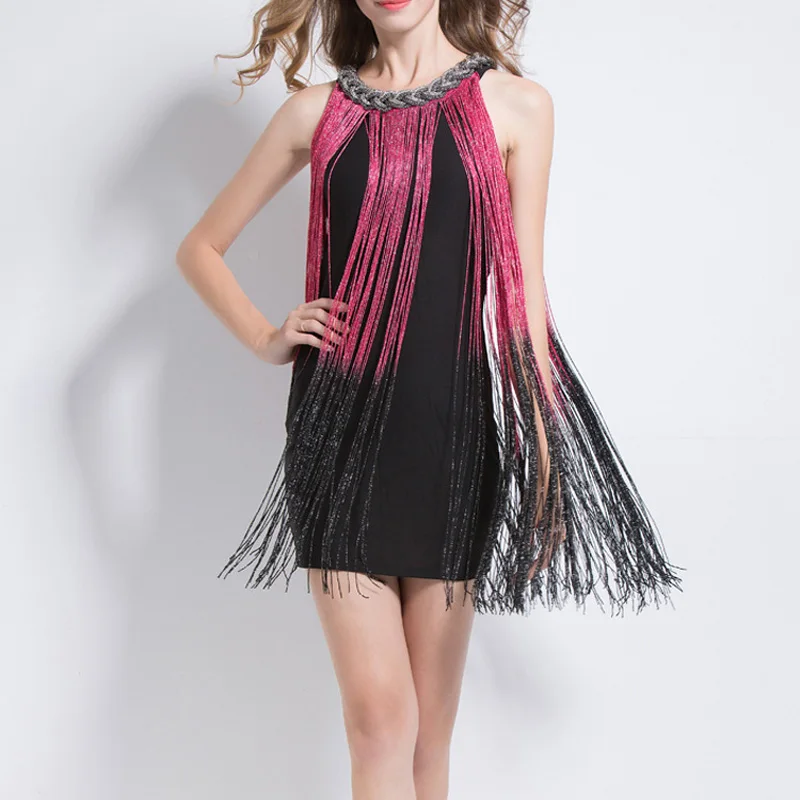 Женское платье с бахромой и открытой спиной однотонное оборками на выпускной |