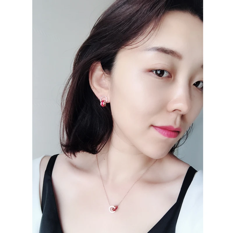 YUN RUO шикарные Роскошные красные циркониевые римские серьги-гвоздики для женщин цвета розового золота титановая сталь ювелирные изделия для девочек подарок на день рождения не выцветает