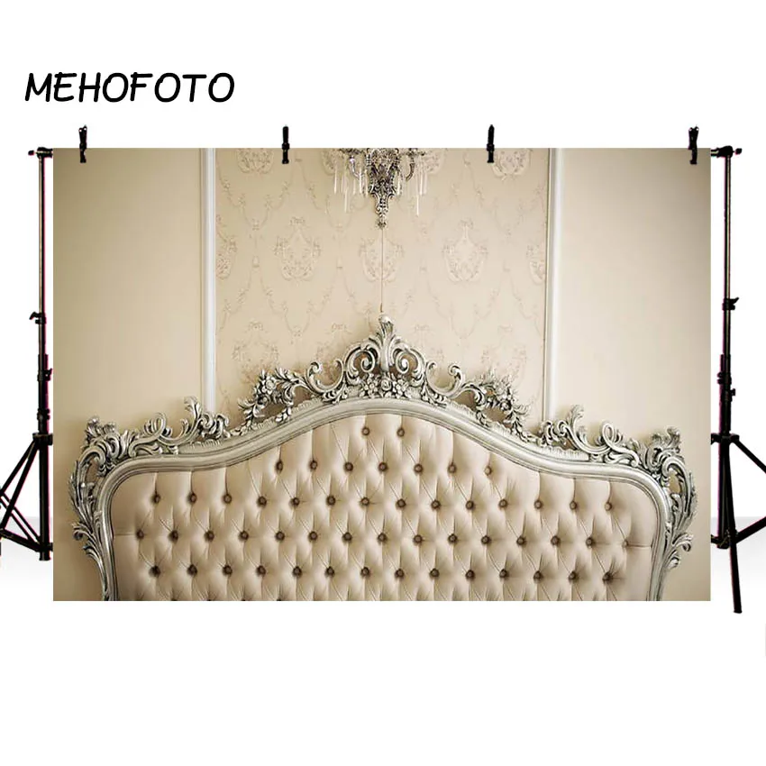 Фотофон для студийной фотосъемки с изголовьем детской кровати желтого цвета|Фон