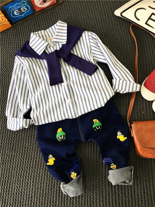 Комплект одежды для всей семьи одежда мамы и дочки футболки в полоску сын верхняя