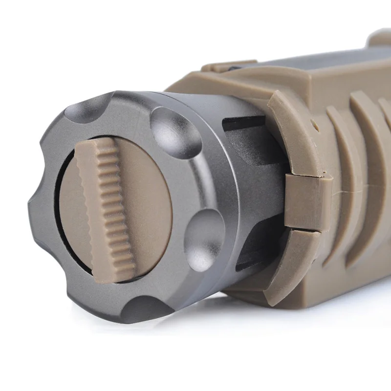Тактический вертикальный фонарь FOREGRIP WEAPONLIGHT M910V чувствительный к давлению