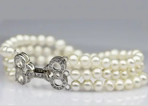 

FREE shipping>>>>s618 NEW 3 row AAA Natural Genuine freshwater Round 6-7mm White Pearl bracelets