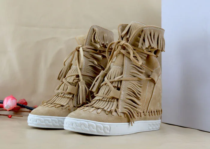 Zapatos Mujer новинка 2017 года модные женские ботильоны с бахромой цвет бежевый сезон