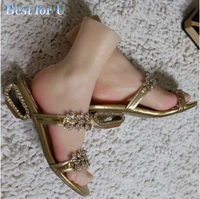 newest western girl foot clones feet worship fetish feetfetish job toys mannequin tanned skin silicone foot mannequin foot model