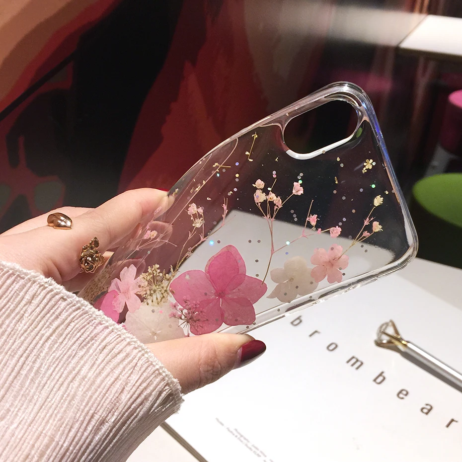 

Qianliyao Real Dried Flowers Cases For iPhone X XR XS Max 6S 7 8 plus 12 11 Pro Max Se Phone Case Luxury Sequins Soft TPU Cover