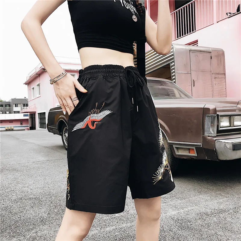 Прямые женские шорты с вышивкой одуванчика эластичной резинкой на талии и