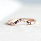 Обручальное кольцо из розового золота 14 карат с синими сапфирами и бриллиантами