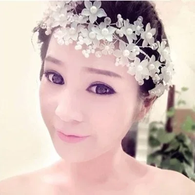 Головной убор невесты ручной работы с цветочным узором. | Украшения и аксессуары