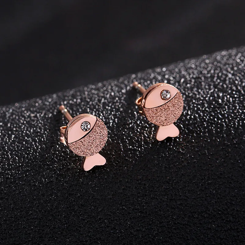 Jewelry &amp Accessories Fashion Stud Earrings. Cartoon fish titanium steel rose gold ear nail | Украшения и аксессуары
