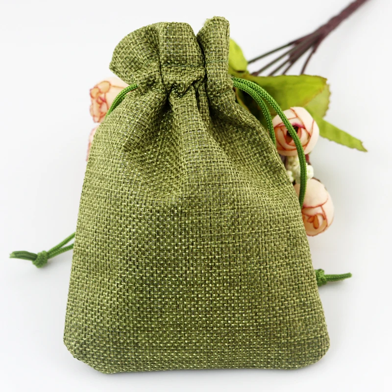 Bolsas de yute verde oliva de 100 unids/lote, pequeñas bolsas de arpillera de 7x9cm para regalo, abalorios de joyería, embalaje de bolsas de lino, venta al por mayor