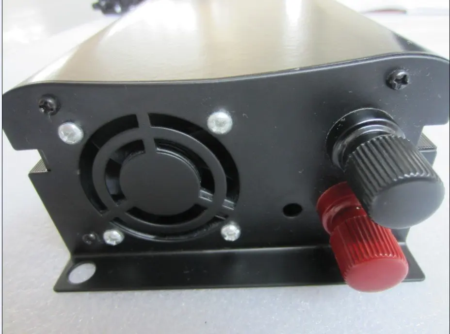 Автономный солнечный инвертор постоянного тока 24 В переменного 220 600 Вт с