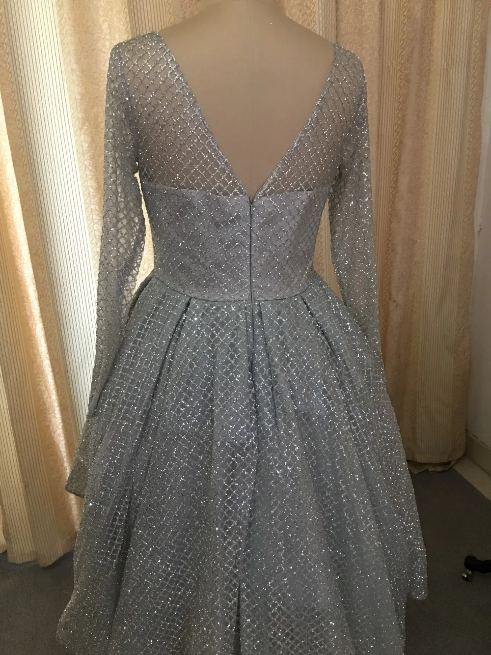 CloverBridal реальные фотографии модное Золотое свадебное платье со шлейфом и круглым вырезом короткое спереди длинное сзади на молнии сзади vestido de noiva