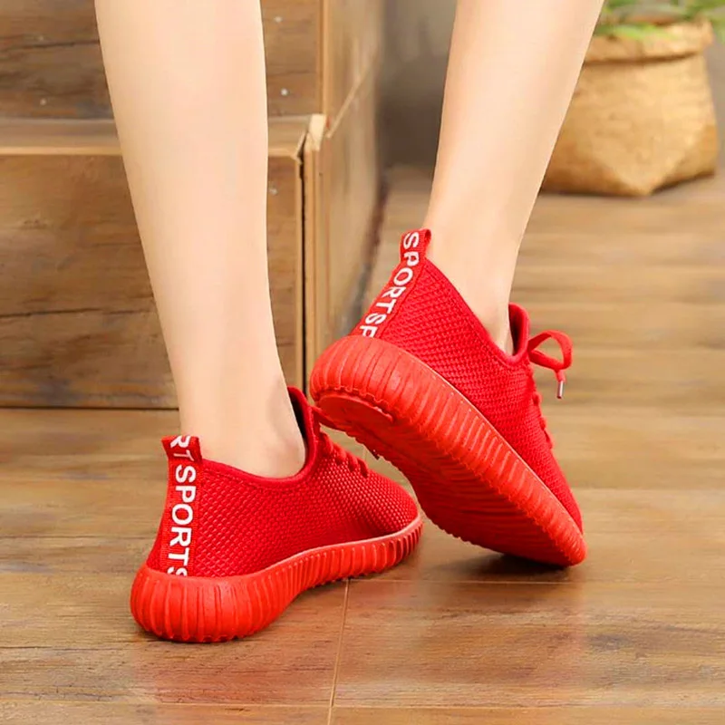 2018 новые летние женские сетчатые туфли на шнуровке дышащие Лоферы для ходьбы