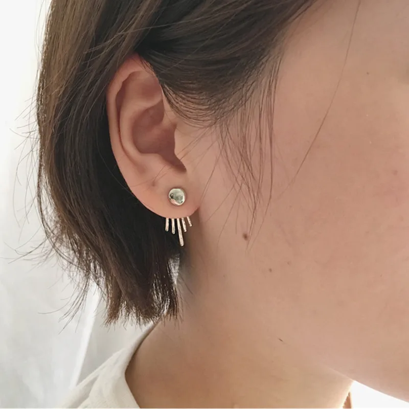 Женские серьги-гвоздики из металлического сплава с золотистым/серебристым