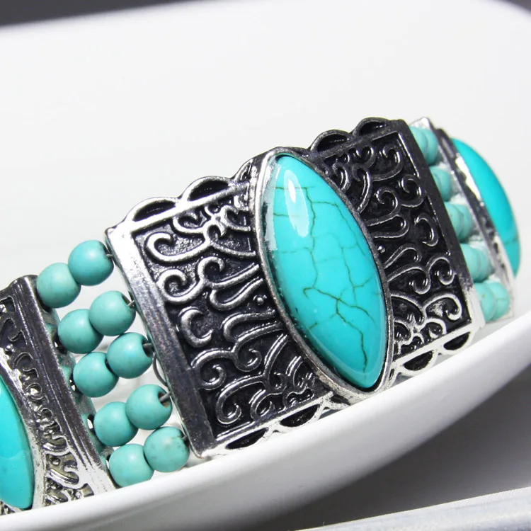 Модный винтажный богемный браслет в стиле бохо этническом с красными камнями и