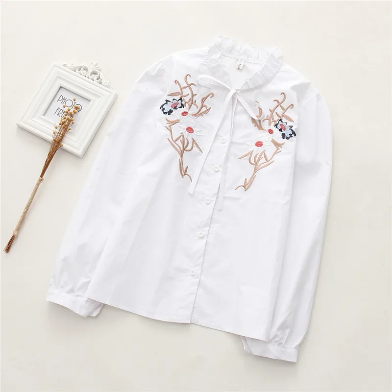 Женская блузка с цветочной вышивкой белая осенняя длинным рукавом | одежда