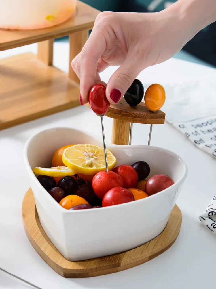 Тарелка для фруктов домашняя креативная керамическая Салатница с вилкой коробка