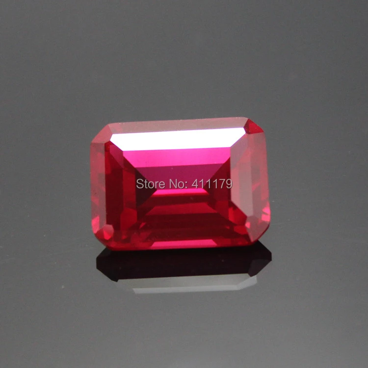 Ограненные красными бриллиантами камни розовые красные качество AAA