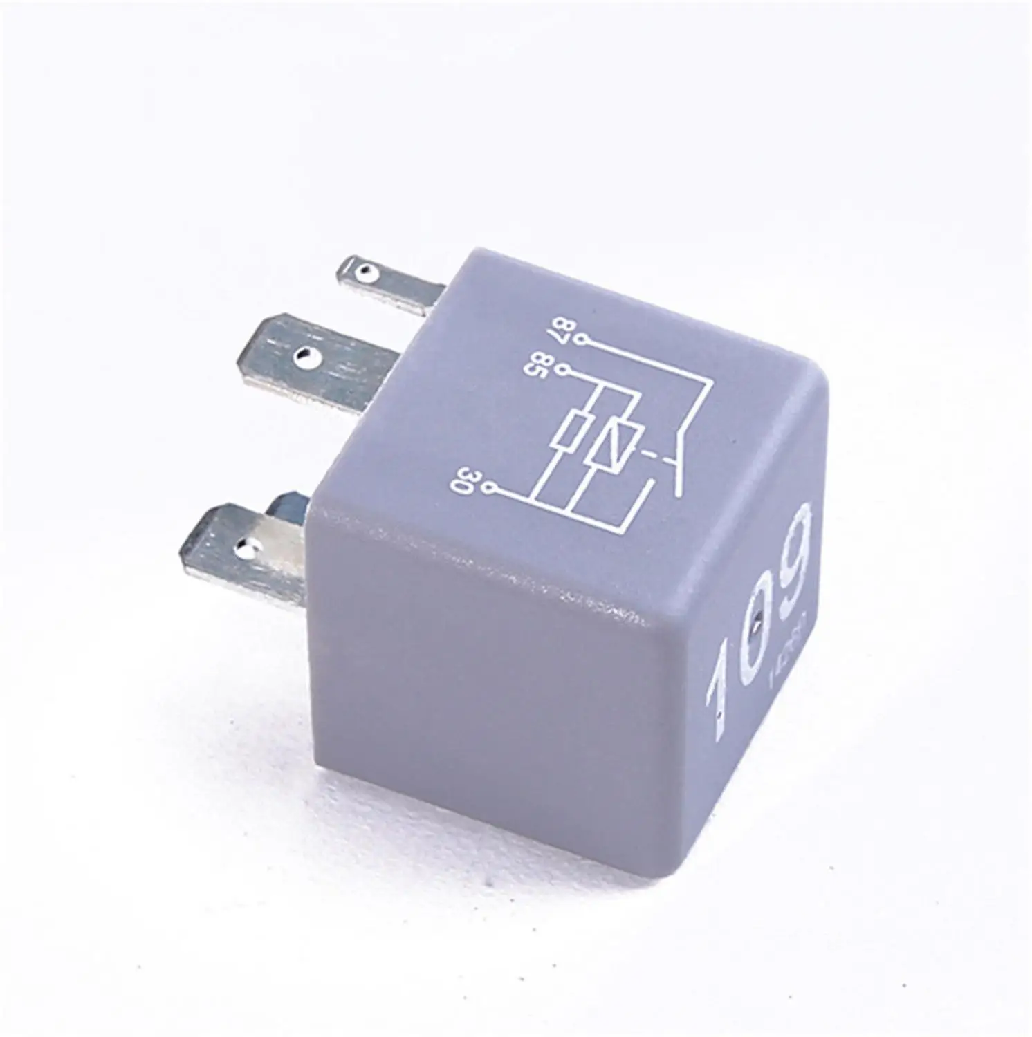Реле питания 1J0 906 381 A основной источник #109 для J-etta Bora Golf MK4 Passat B5 Au-di A3 S3 1J0906381A 357 |