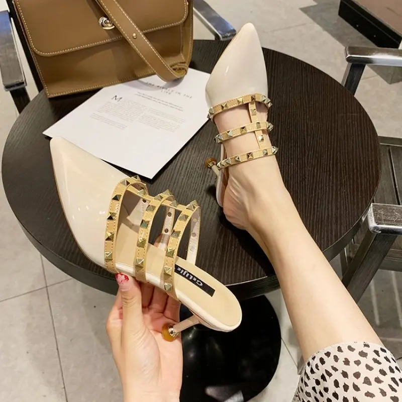 2019 г. женские летние босоножки с заклепками дизайнерские на высоком каблуке