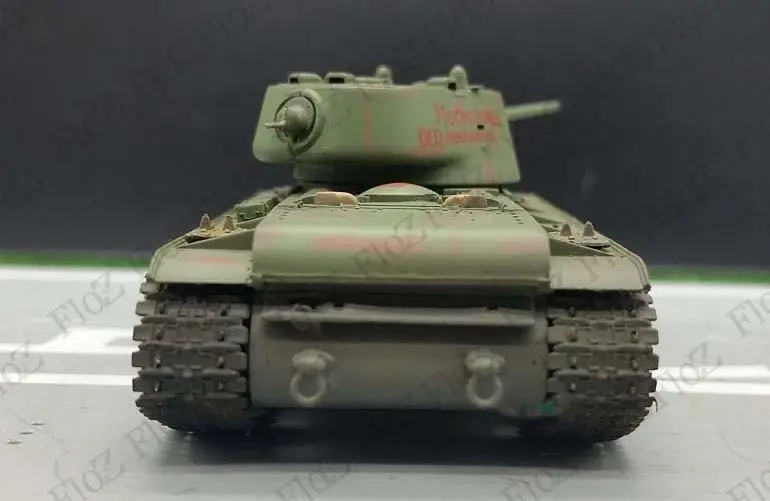 Второй мировой войны русский KV-1 тяжелый танк Восточной спереди 1942 1/72 пластиковые