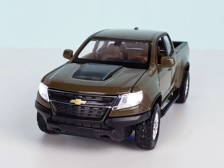 1:32 весы, роскошные литые под давлением металлические модели автомобилей для Chevrolet Colorado, коллекция звукоснимателей, модель, игрушки, грузовик, автомобиль