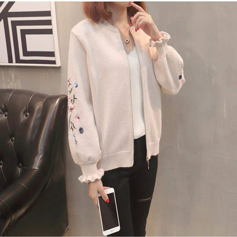 2018 New Spring Autumn Sweater Coat Women Fashion Embroidery Flowers Leisure Loose Knit Cardigan Zipper Jacket Outerwear YM790 |