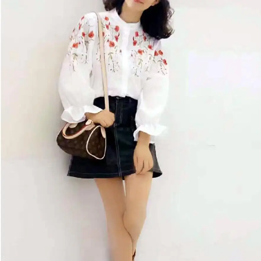 

Vintage Flower Embroidery Shirt Spring Summer Fashion Loose Bell Sleeve Cotton Tops Female Stand Collar Flare Sleeve Blouse